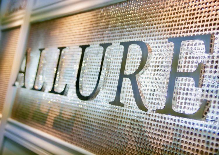 愛知でおすすめの大手チャットレディ事務所「アリュール名古屋駅前支店」の店内写真。