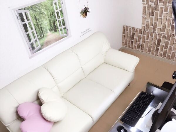 神奈川・平塚でおすすめの大手チャットレディ事務所「アリアチャット平塚店」の店内写真。