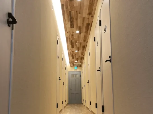 福岡・天神でおすすめの大手チャットレディ事務所「チャットレディJP福岡ALL店」の店内写真。