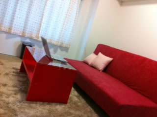 福岡・祇園でおすすめの大手チャットレディ事務所「チャットレディJP祇園1号店」の店内写真。