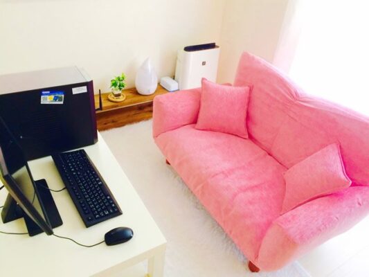 神奈川・本厚木でおすすめの大手チャットレディ事務所「チャットレディJP本厚木店」の店内写真。