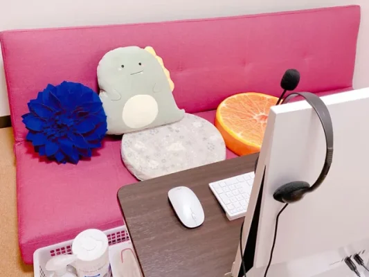 神奈川・上大岡でおすすめの大手チャットレディ事務所「チャットレディJP上大岡LCC店」の店内写真。