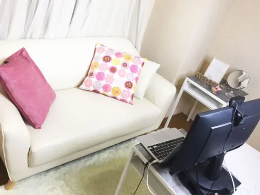 神奈川・日ノ出町でおすすめの大手チャットレディ事務所「チャットレディJP日ノ出町駅前店」の店内写真。