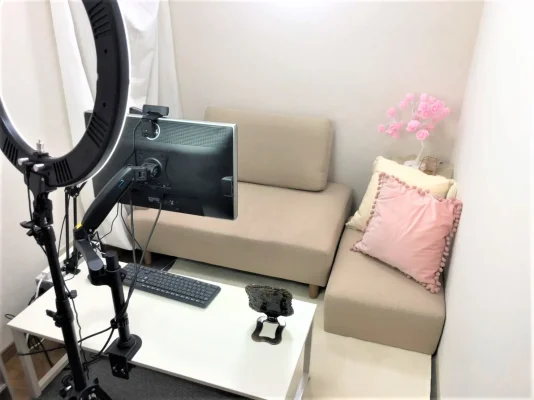 神奈川・戸部でおすすめの大手チャットレディ事務所「チャットレディJP戸部店」の店内写真。