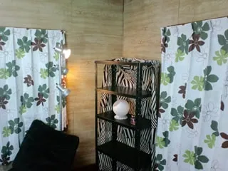 沖縄・うるまでおすすめの大手チャットレディ事務所「チャットレディJPうるま店」の店内写真。