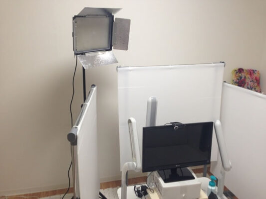 大阪・京橋でおすすめの大手チャットレディ事務所「チャットレディJP京橋店」の店内写真。