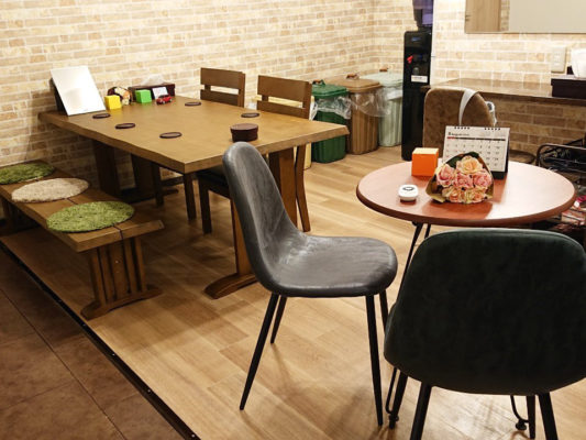 大阪・梅田でおすすめの大手チャットレディ事務所「チャットレディJP梅田店」の店内写真。