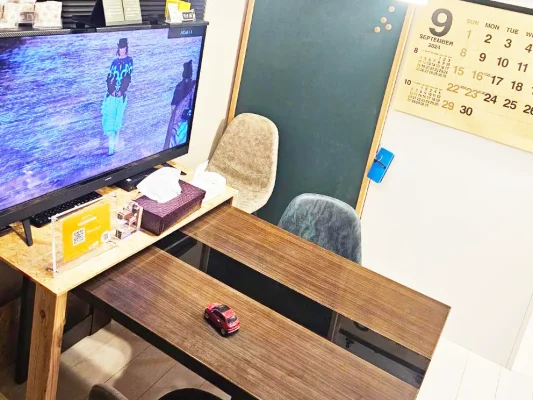 大阪・福島でおすすめの大手チャットレディ事務所「チャットレディJP福島店」の店内写真。