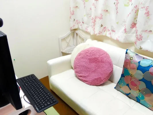 埼玉・浦和でおすすめの大手チャットレディ事務所「チャットレディJP浦和2号店」の店内写真。