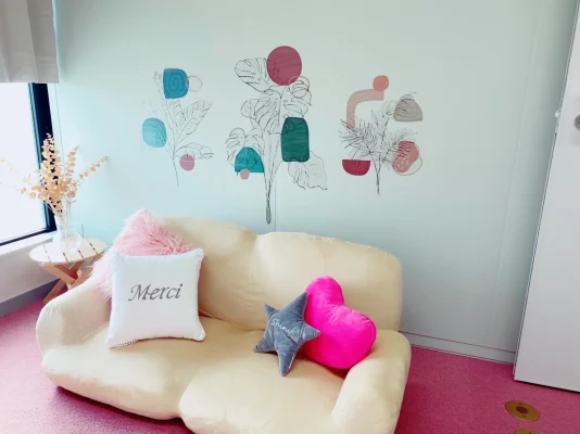 東京・上馬でおすすめの大手チャットレディ事務所「チャットレディJP上馬5丁目店」の店内写真。