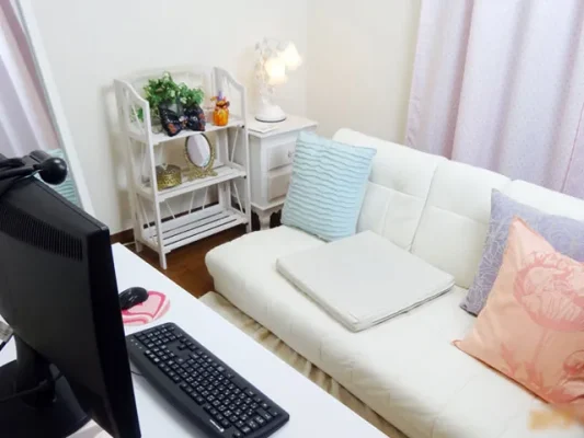 東京・赤羽でおすすめの大手チャットレディ事務所「チャットレディJP赤羽駅前店」の店内写真。