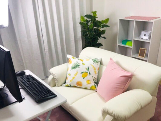 東京・赤坂でおすすめの大手チャットレディ事務所「チャットレディJP赤坂店」の店内写真。