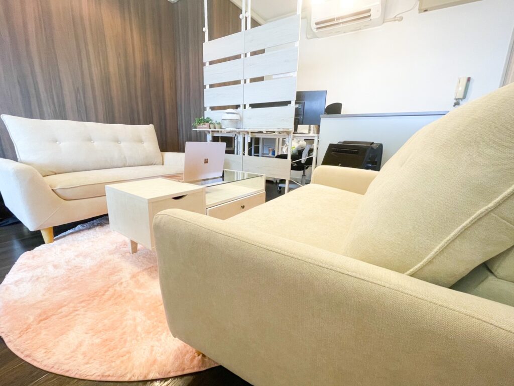 京都でおすすめの大手チャットレディ事務所「CHATSTYLE京都店」の店内写真。