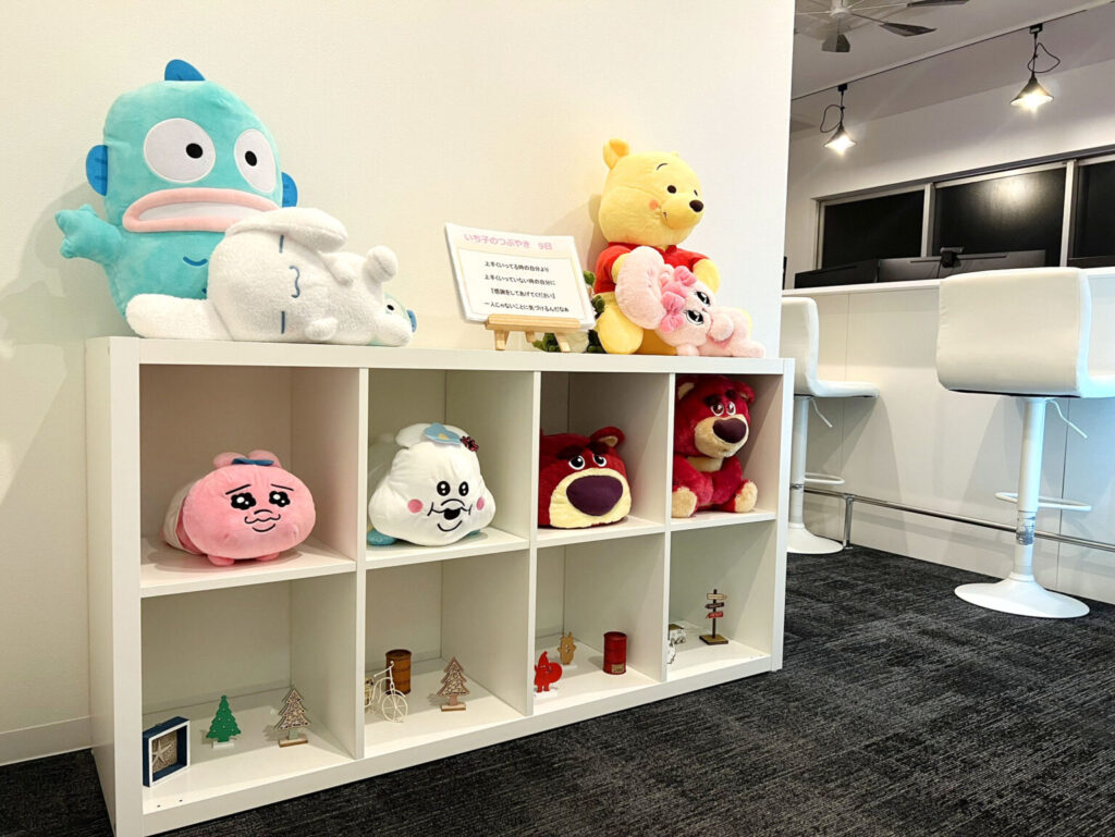 埼玉・川越でおすすめの大手チャットレディ事務所「CHATSTYLE川越店」の店内写真。