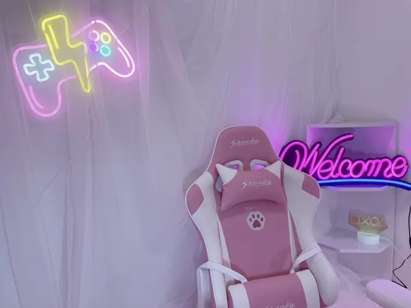 福岡・博多でおすすめの大手チャットレディ事務所「ライバーサポートグループ博多店」の店内写真。