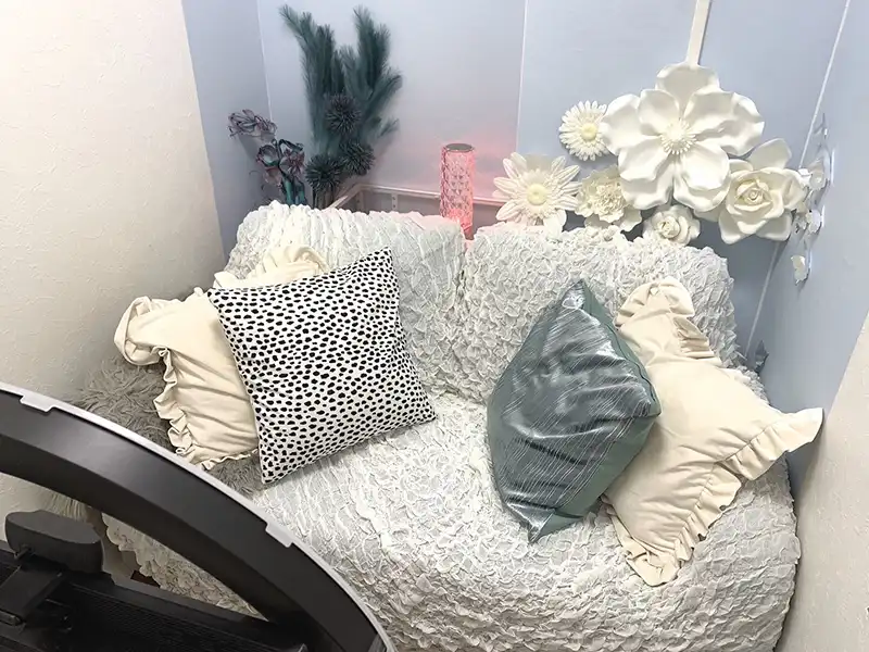 福岡・薬院でおすすめの大手チャットレディ事務所「ライバーサポートグループ福岡薬院店」の店内写真。