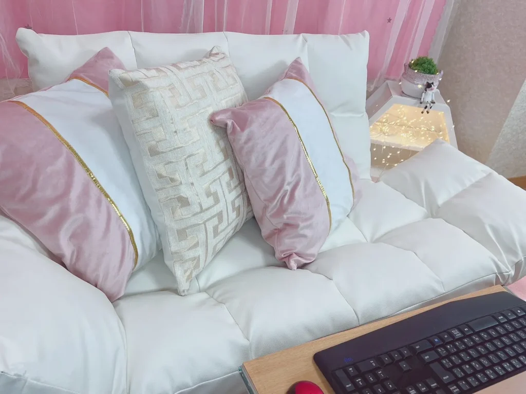 福岡・那珂川でおすすめの大手チャットレディ事務所「ライバーサポートグループ那珂川店」の店内写真。