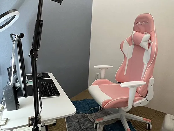 北海道・すすきのでおすすめの大手チャットレディ事務所「ライバーサポートグループ札幌すすきの店」の店内写真。