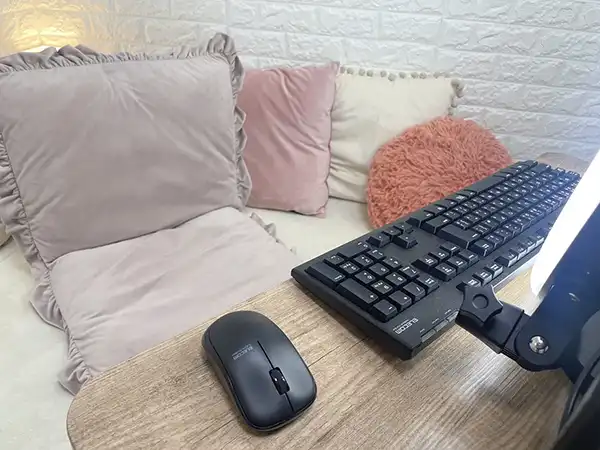 東京・池袋でおすすめの大手チャットレディ事務所「ライバーサポートグループ池袋店」の店内写真。